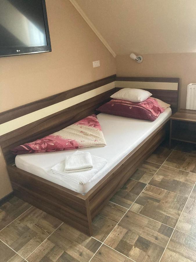 Borostyan Panzio Balatonfuered Bed and Breakfast Exteriör bild