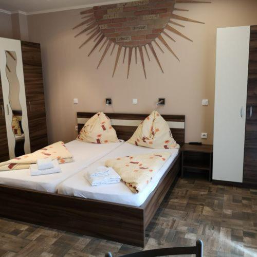 Borostyan Panzio Balatonfuered Bed and Breakfast Exteriör bild