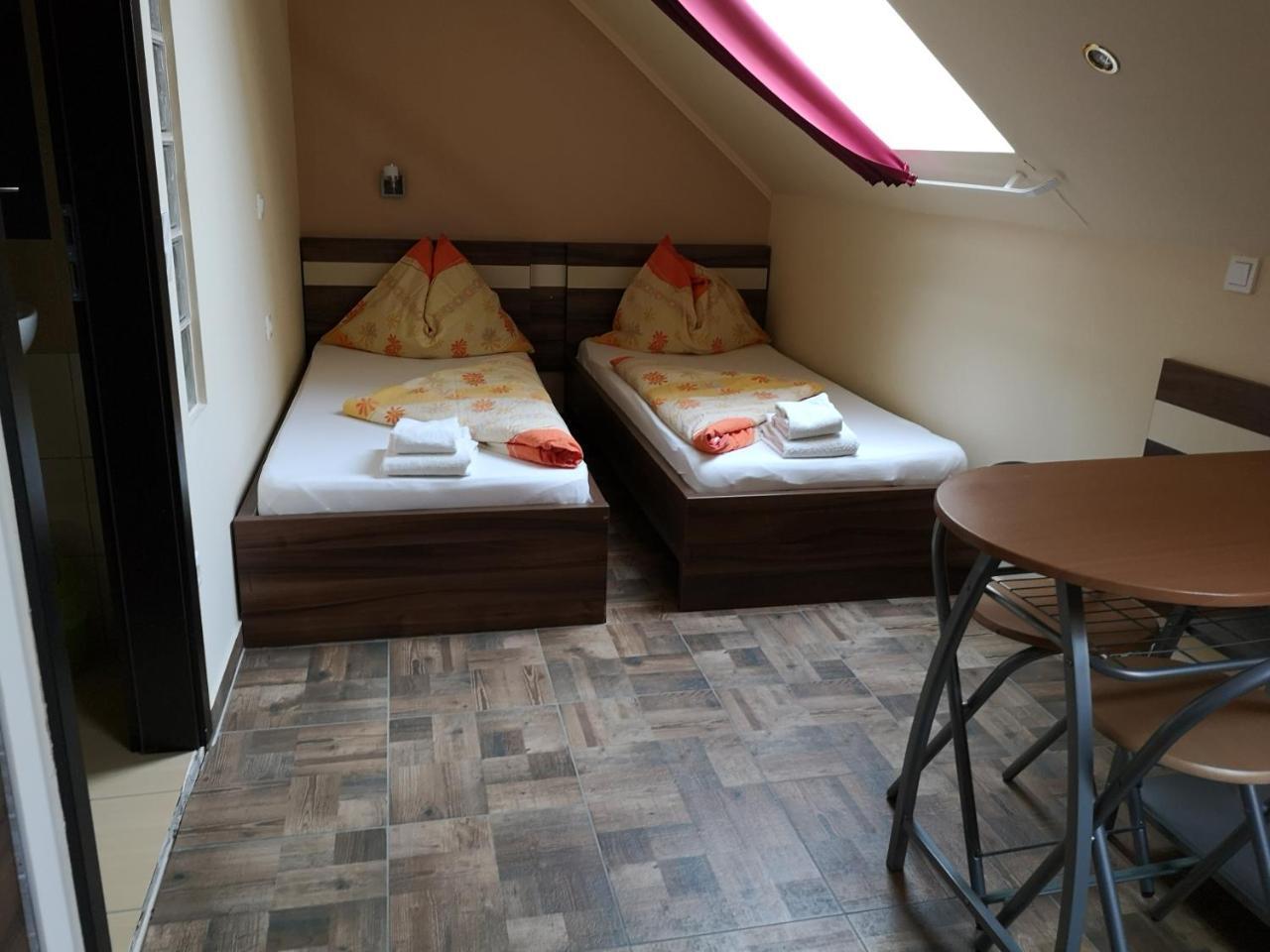 Borostyan Panzio Balatonfuered Bed and Breakfast Exteriör bild