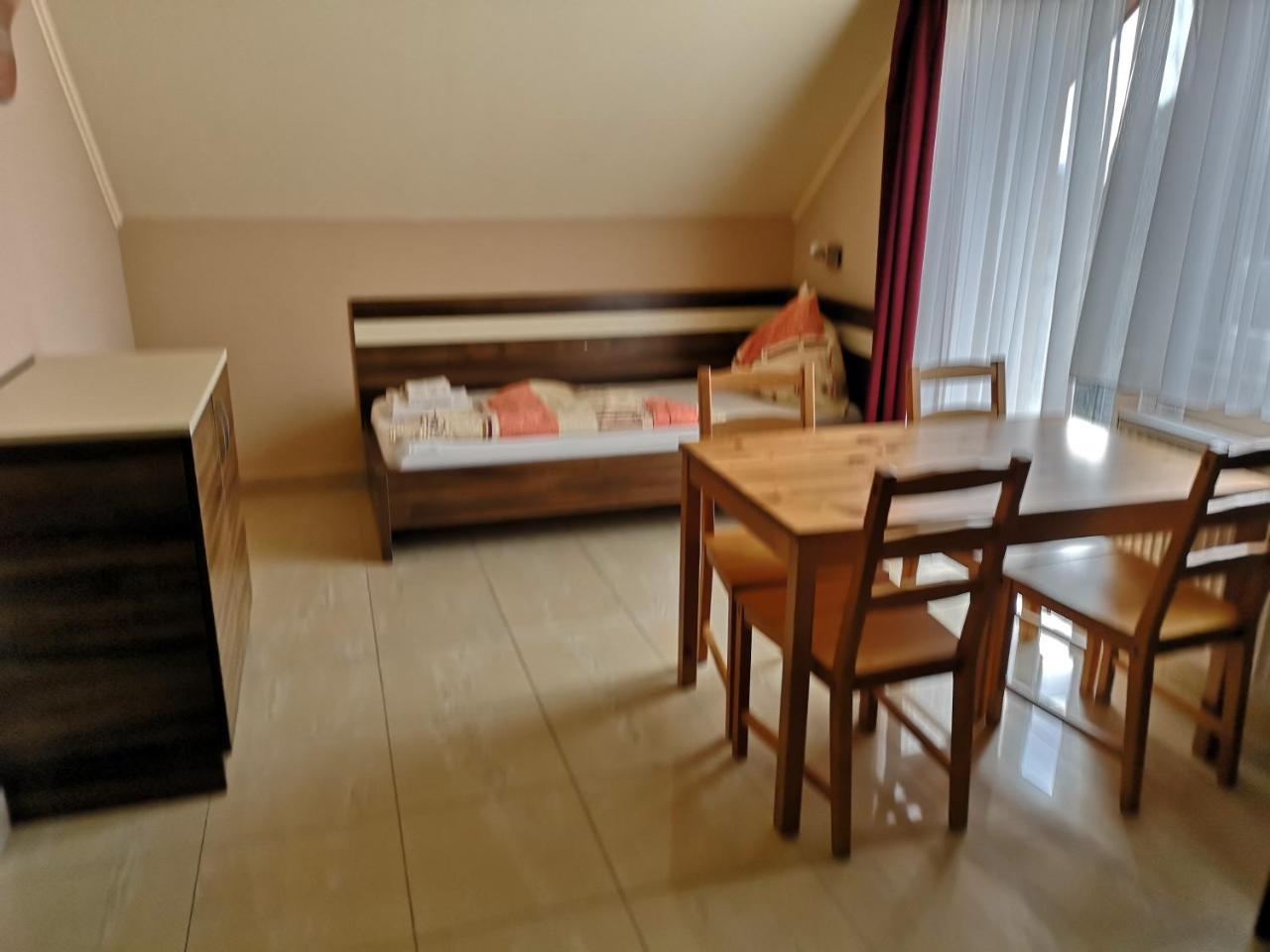 Borostyan Panzio Balatonfuered Bed and Breakfast Exteriör bild
